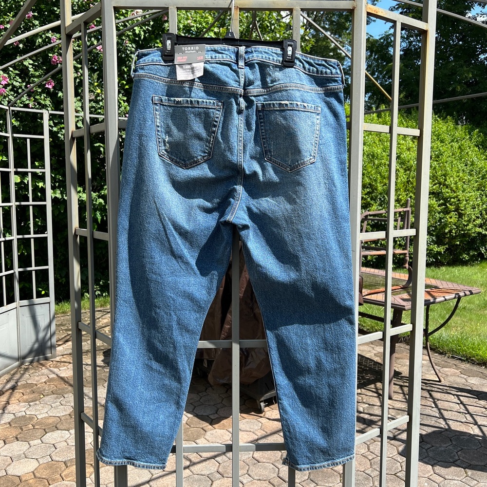 NWT Torrid High Rise Straight Leg Cropped Jean - Size 16 - Picture 6 of 8